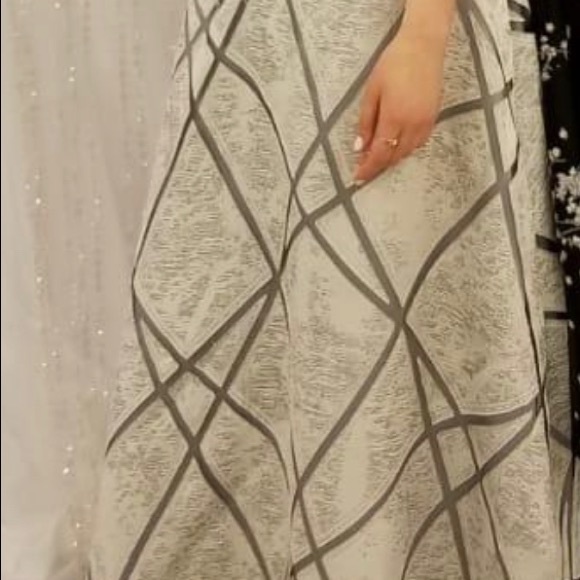 Silver gown NWOT- negotiable - Picture 3 of 7